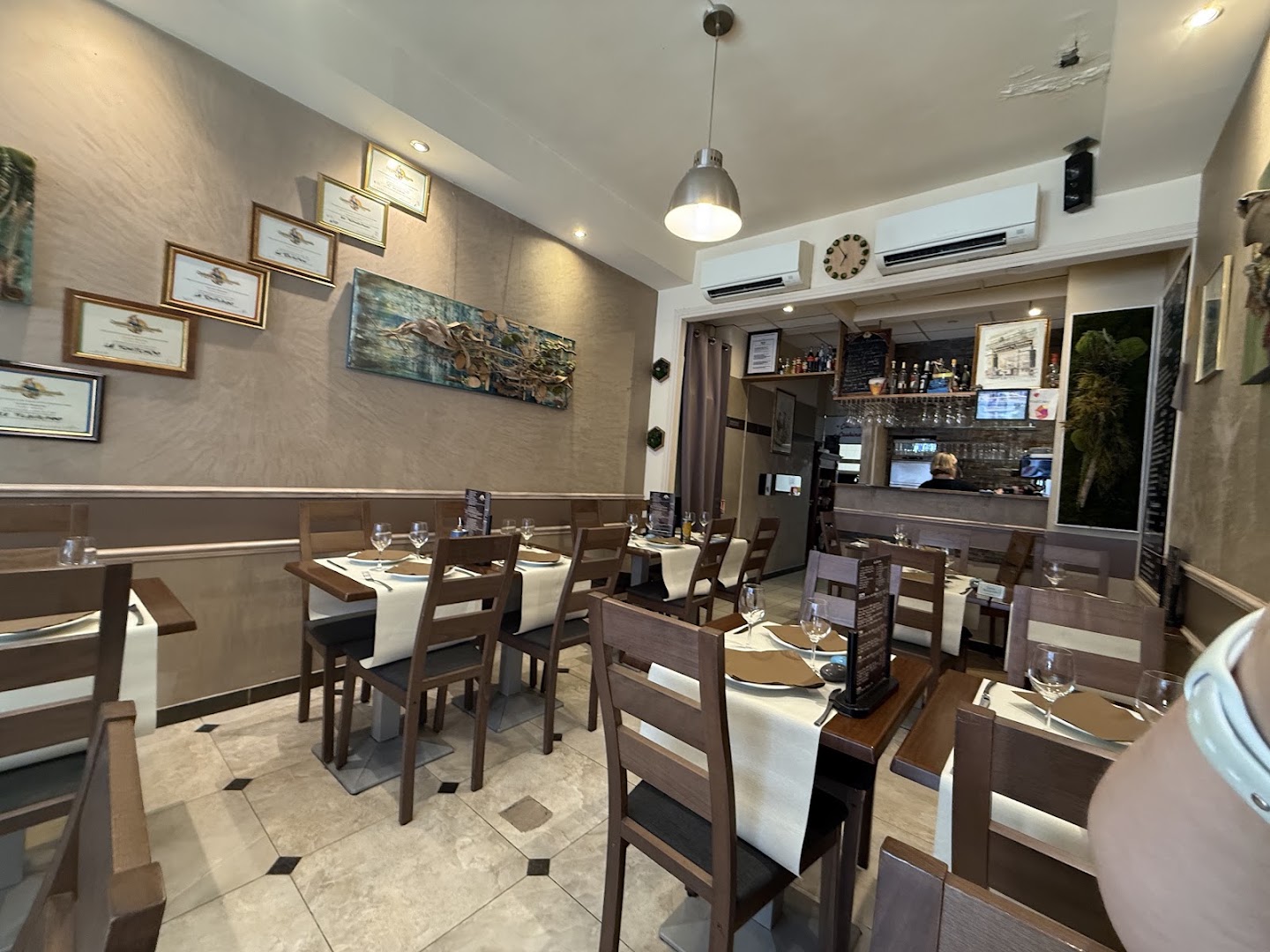 Le Tchitchou — vue du restaurant